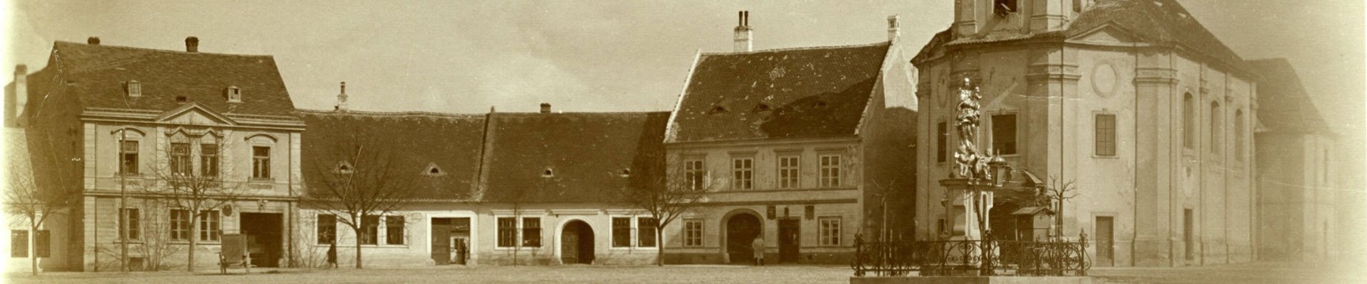 Náměstí - Severní strana 1. část