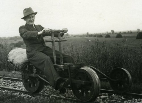 Drezína s ručním pohonem