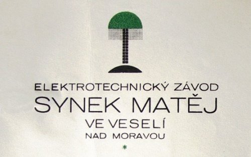 Matěj Synek a logo jeho firmy. Synek bydlel v domě č. 99 po roce 1945.